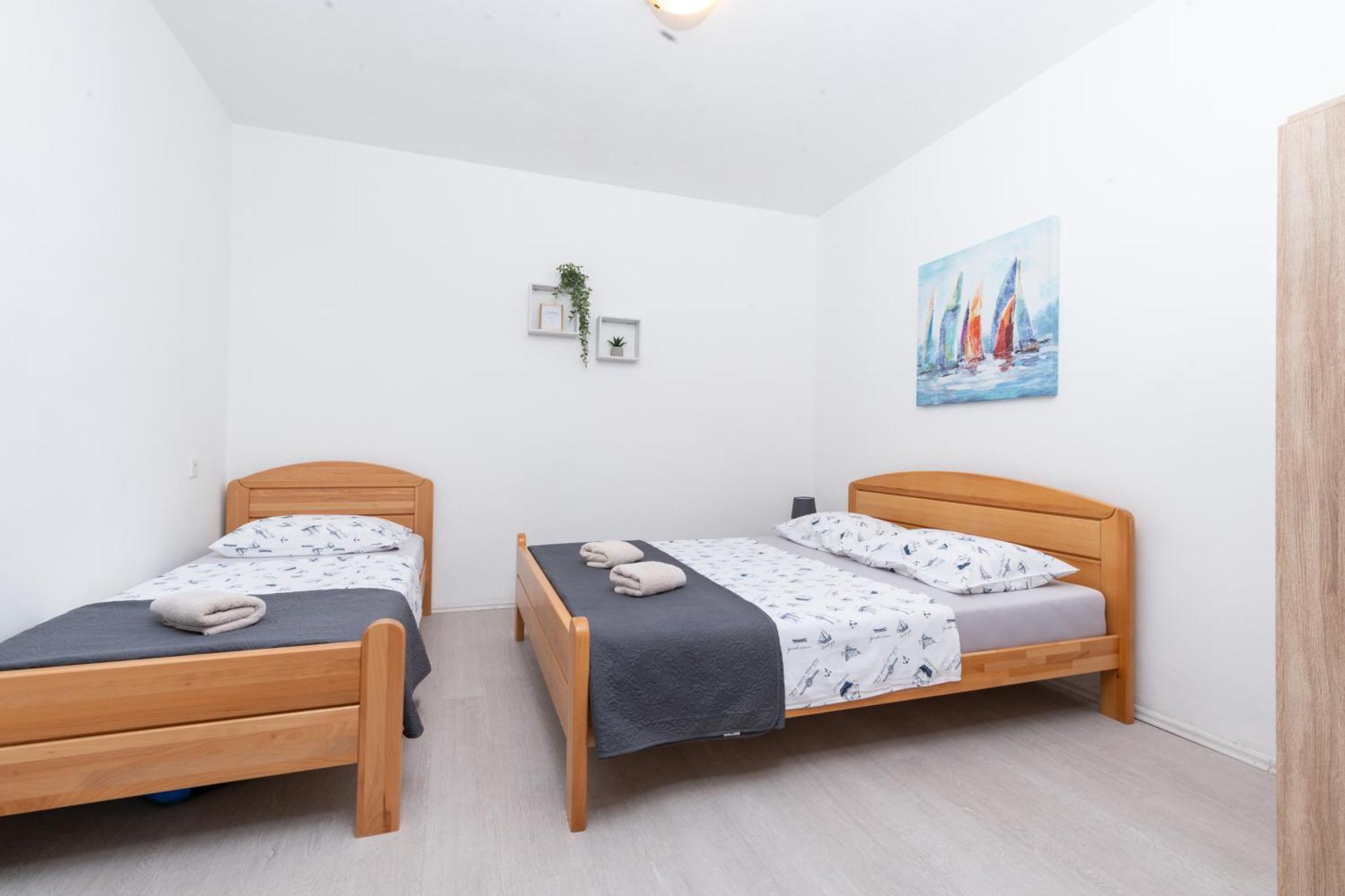 Apartmani Stanka โปดสตรานา ภายนอก รูปภาพ