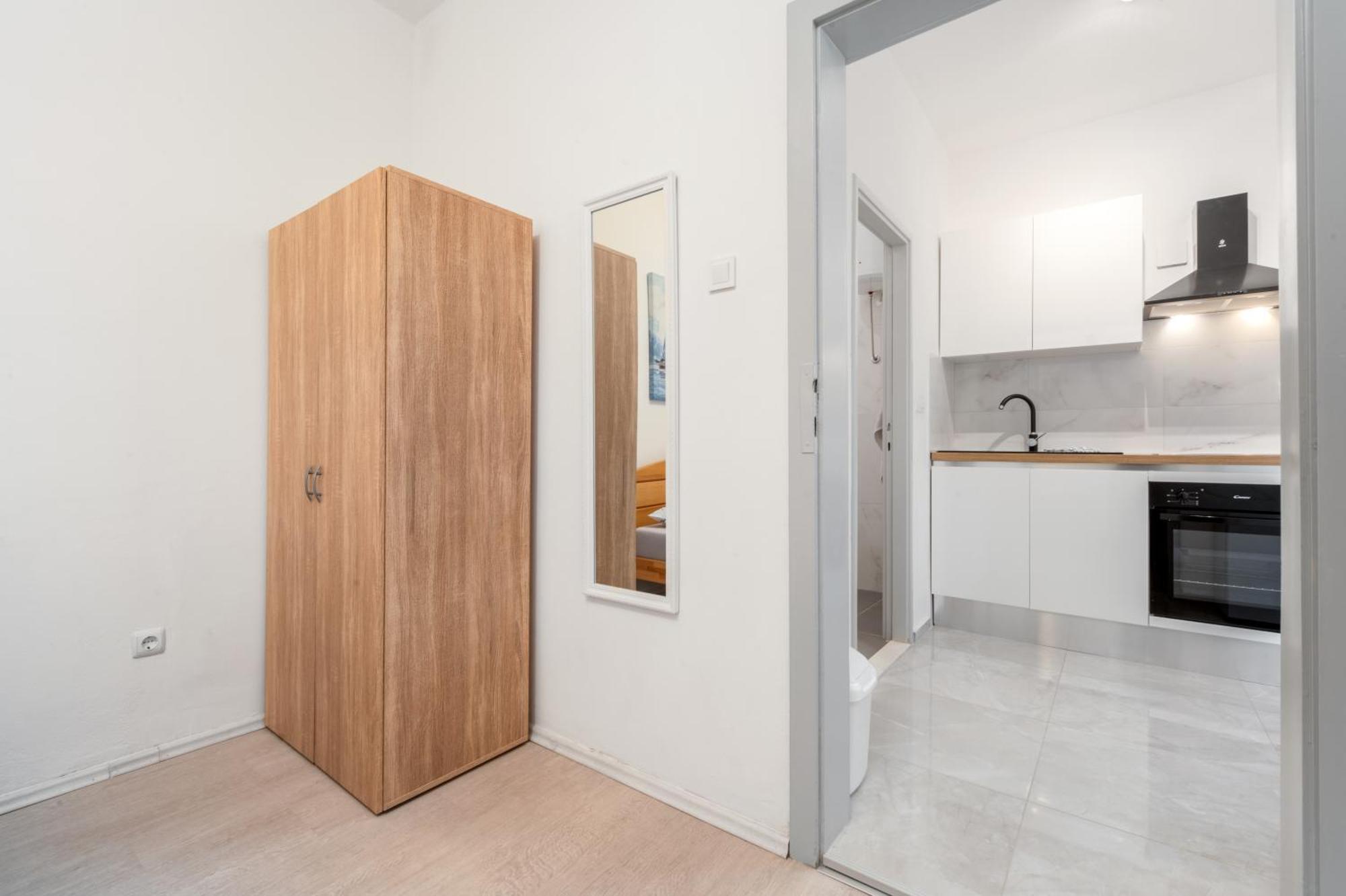Apartmani Stanka โปดสตรานา ภายนอก รูปภาพ
