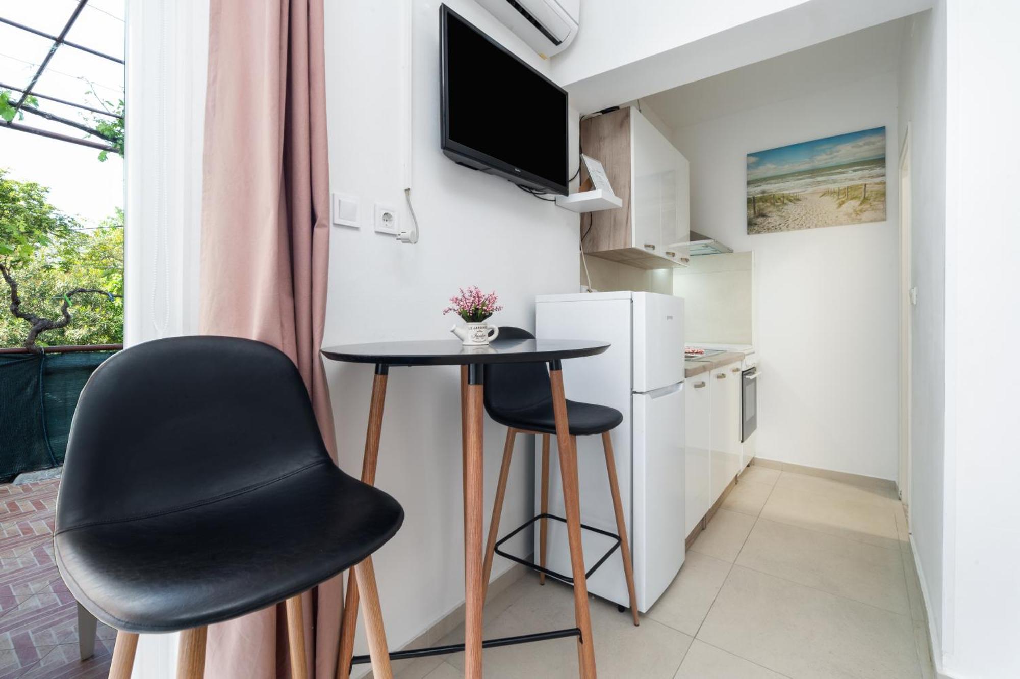 Apartmani Stanka โปดสตรานา ภายนอก รูปภาพ