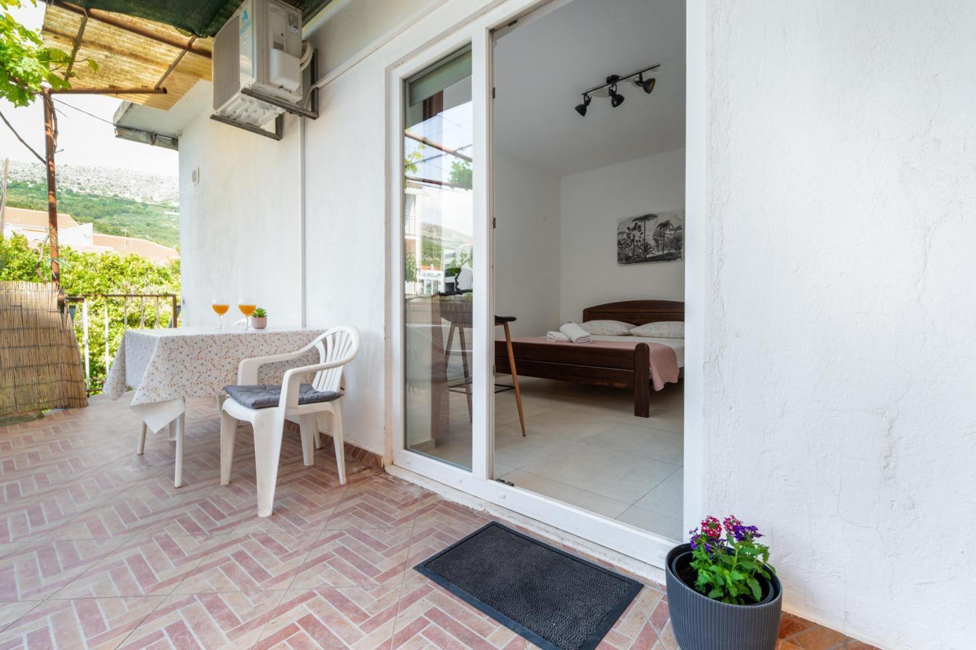 Apartmani Stanka โปดสตรานา ภายนอก รูปภาพ