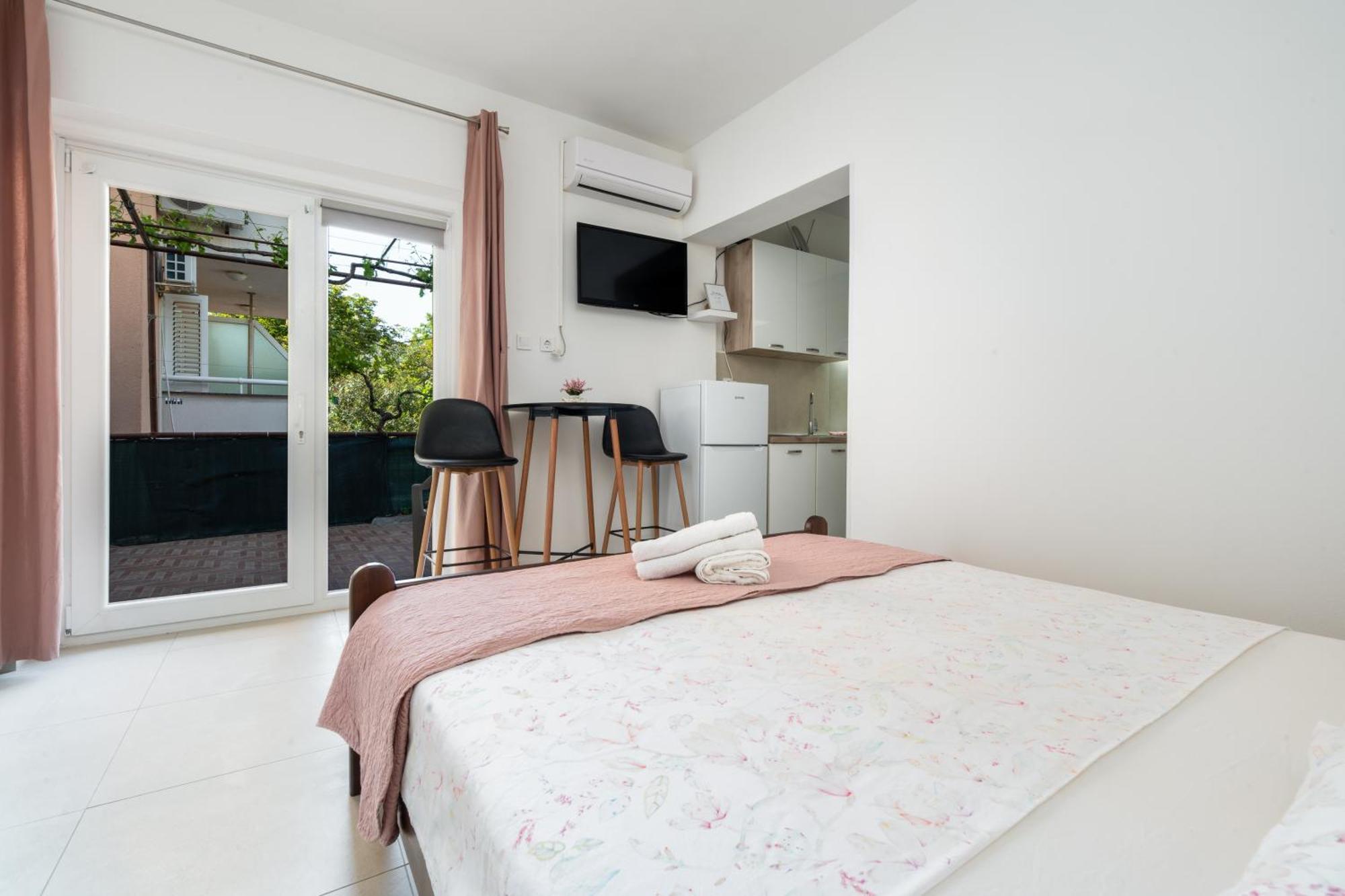 Apartmani Stanka โปดสตรานา ภายนอก รูปภาพ